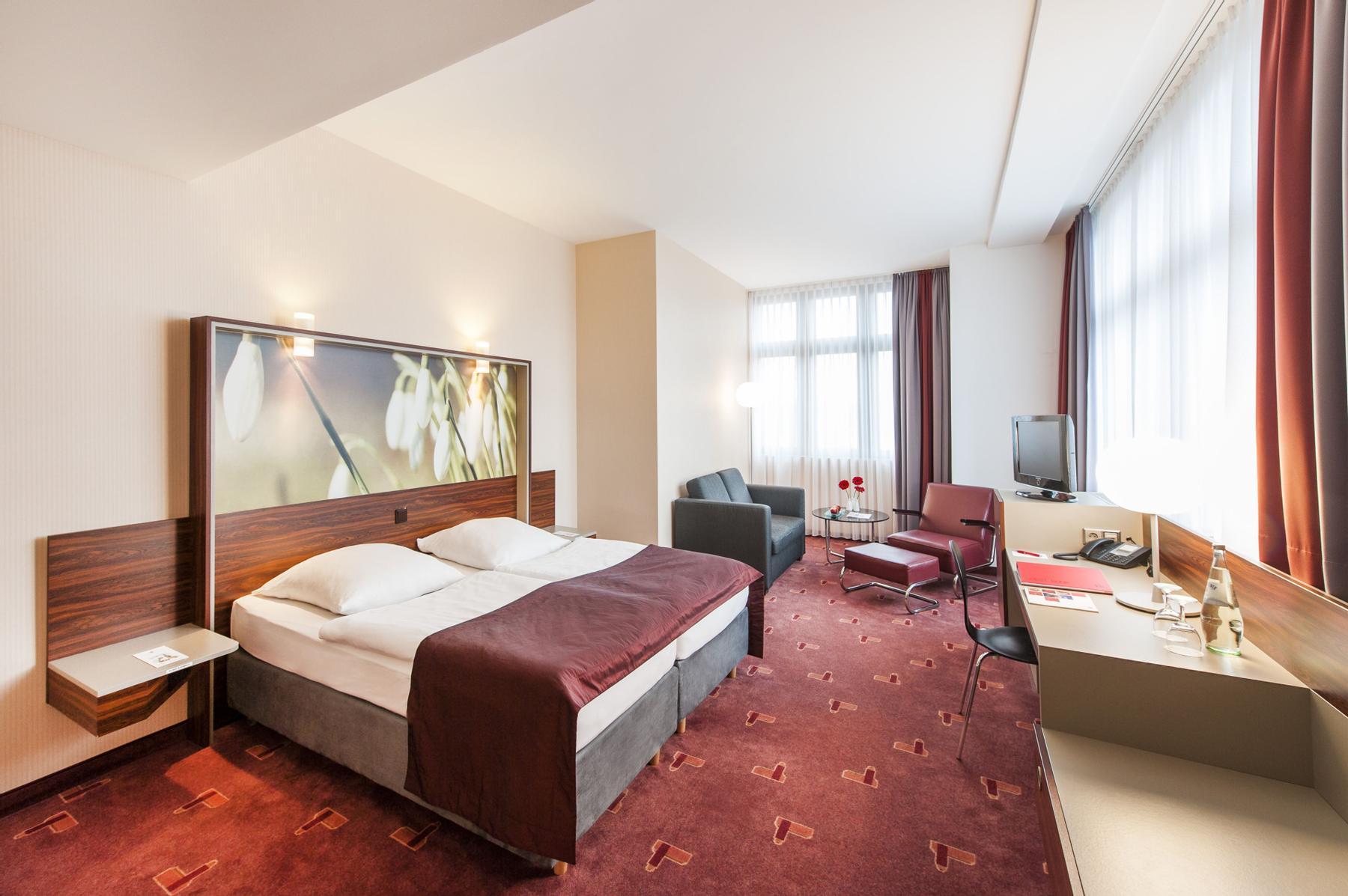 Hotel Premier Inn Köln City Mediapark - Bild 1